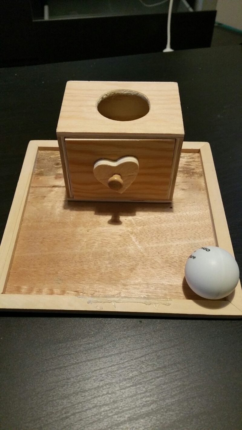 Fabriquer une boite de permanence de l'objet en carton pour bébé